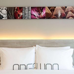 w King or Twin Room